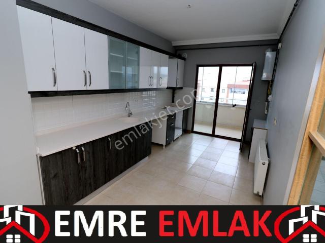 Emre Emlak'tan Saraycık Toki'de Manzaralı Asansörlü 3+1 Satılık Daire