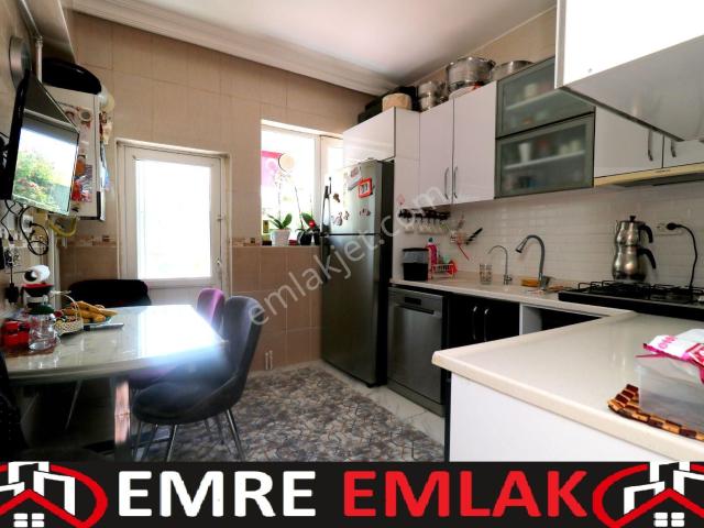 Emre Emlak'tan Topçu'da Ahimesut Bulv Yakını Ebeveyn Banyolu 3+1 Satılık Daire