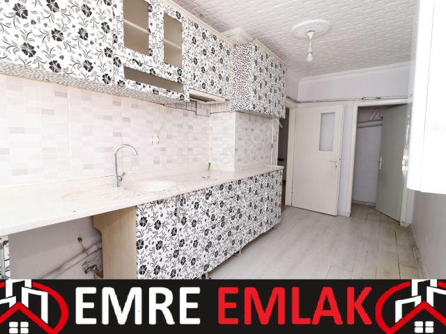 Emre Emlak'tan Topçu'da Trene Yakın 2+1 Ön Cephe Arakat Kiralık Daire