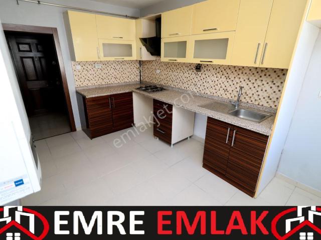 Emre Emlak'tan 30 Ağustos'da Katta Ön Cephe Geniş 4+1 Satılık Daire