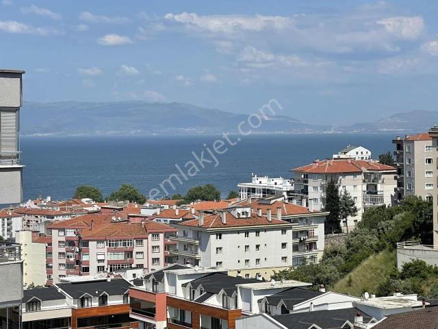 Emre Ünlü'den Otoparklı Site İçi Deniz Manz. Kiralık 2+1