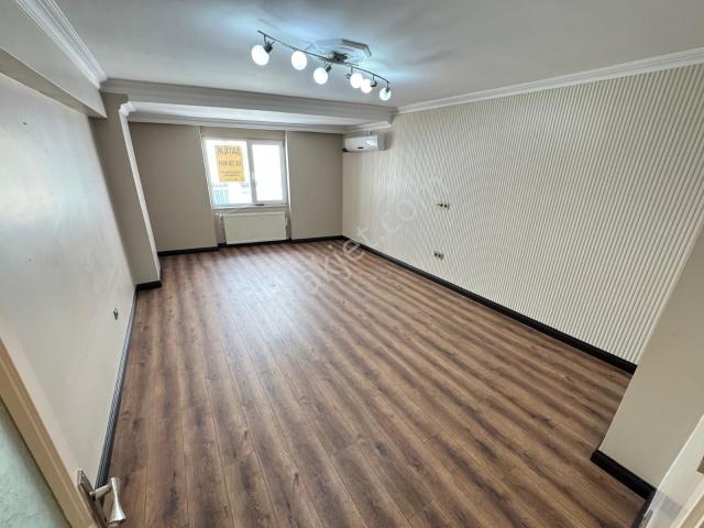 Emsa İnş. Venezia Avm Yakınında Satılık 3+2 220m2 Dublex