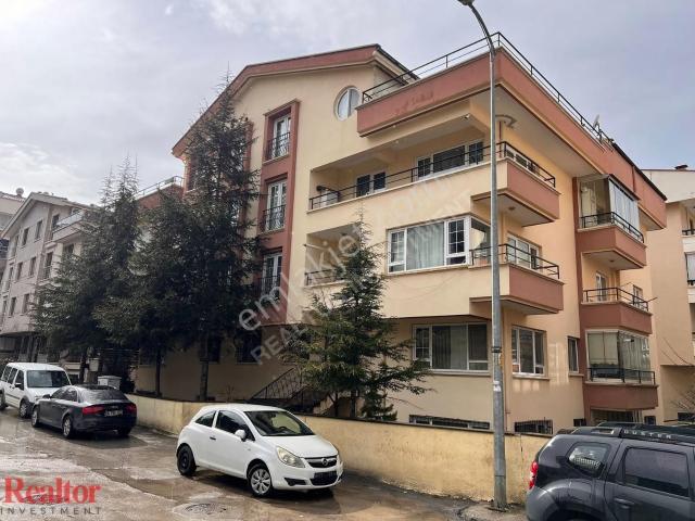 Şemsettin Günaltay Caddesi Yakını Yüksek Giriş Satılık 3+1 Daire