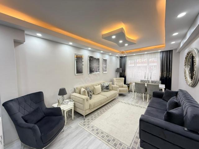 Şemsipaşada Yenilenmiş Satılık Ferah Geniş 3+1 Daire