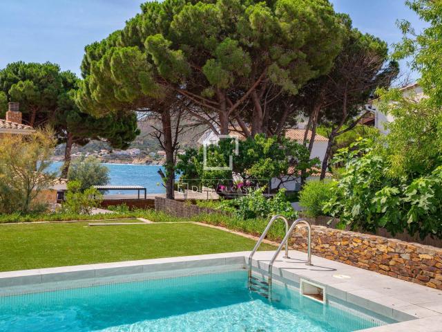 En uno de los enclaves más privilegiados de la Costa Brava. 285m² Llança