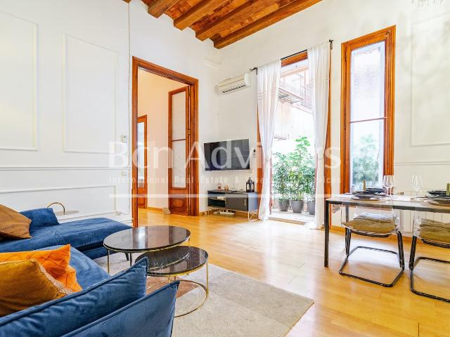 En una de las calles con mas encanto del Barrio Gotico, a po. 115m² Barcelona