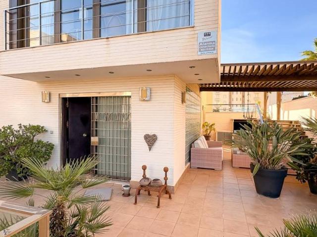 En una de las ubicaciones más exclusivas de la Costa Blanca. 272m² Guardamar del Segura
