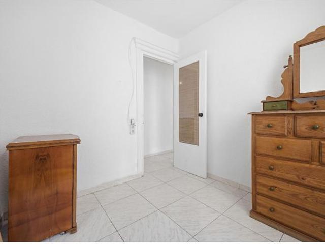 En una de las zonas más demandadas de Valencia, presentamos esta acogedora vivienda situada en el ba