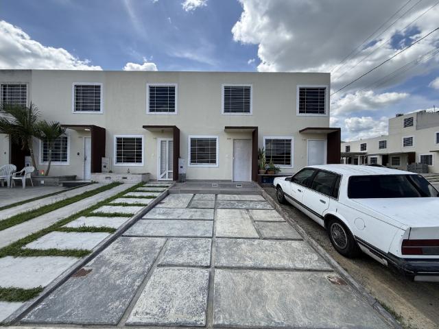 En venta Townhouse terrazas de la ensenada Rc