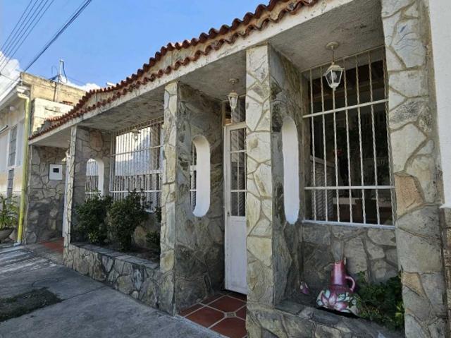 EN VENTA | Urbanización las Delicias Santa Rita | Maracay, Edo Aragua