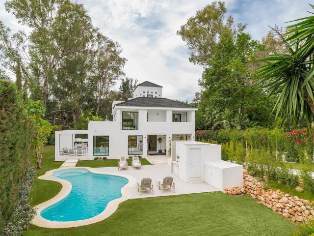 En venta: Villa en Las Brisas, Nueva Andalucía
