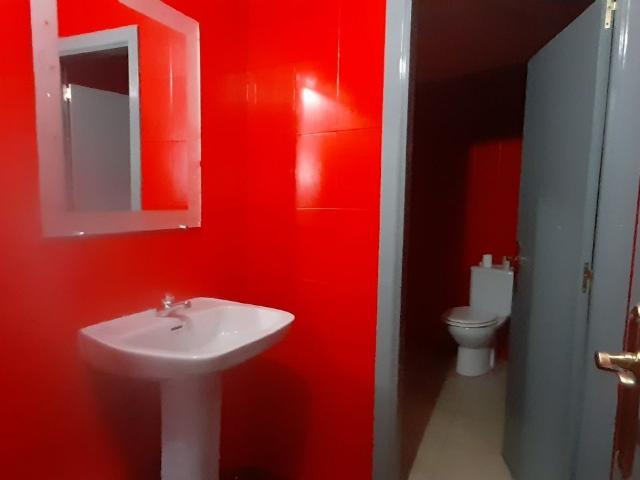 En venta y alquiler Bajo en Caldas de Reis