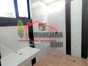 En Venta, ADQUIERE CASA DE 1 PLANTA, 3 RECAMARAS, TERRENO EXTENSO, ACABADOS DE LUJO, ALTA PLUSVALIA, San Juan del Río