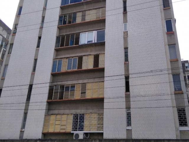 En Venta apartamento 72m2 2H/1B. Los Palos Grandes