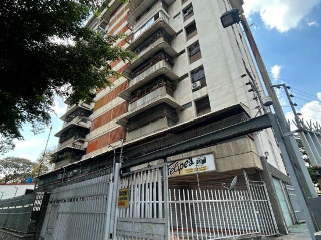 EN VENTA APARTAMENTO 105 MTS EL PARASO