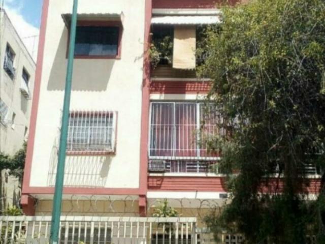 En venta apartamento Av Victoria