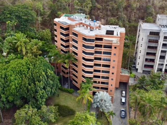En Venta apartamento,Colinas Valle Arriba, 250M², vista al vila