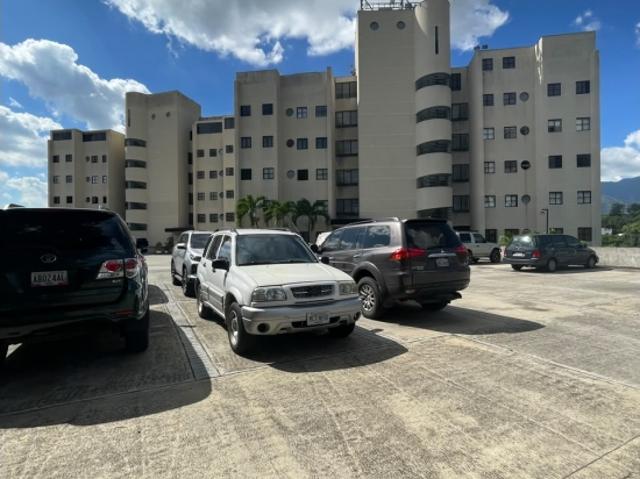 En Venta Apartamento De 87 M2 / 2 H / 2B / 2P/ 1M