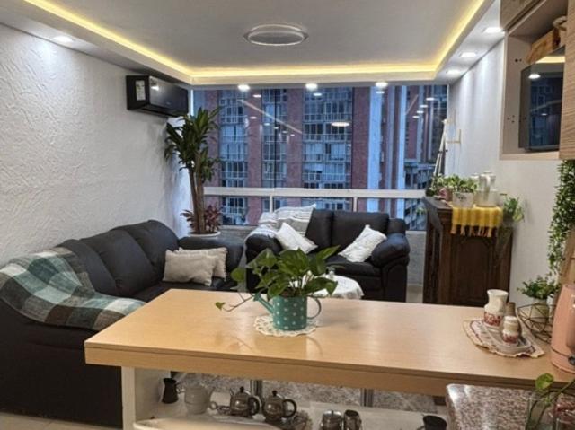 En venta apartamento El Encantado 77 M2, 2 hab. estudio. Actualizado