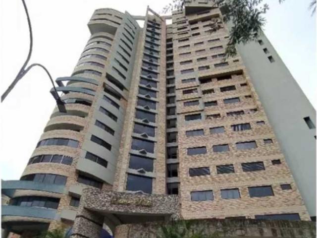 En Venta apartamento en Valle Blanco, Res. Luxor Suite