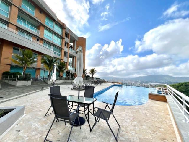 En Venta Apartamento en El Mirador De Los Campitos 194mts