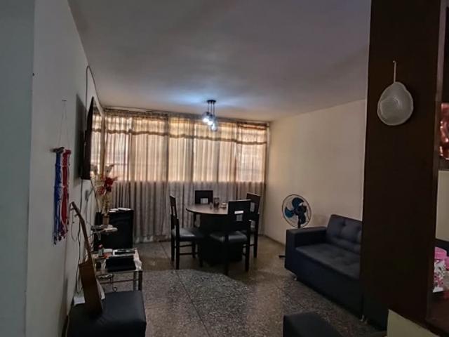 En Venta, Apartamento en Planta Baja en Valle de Oro
