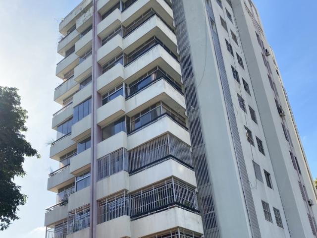 En Venta apartamento Las Palmas 105 M2