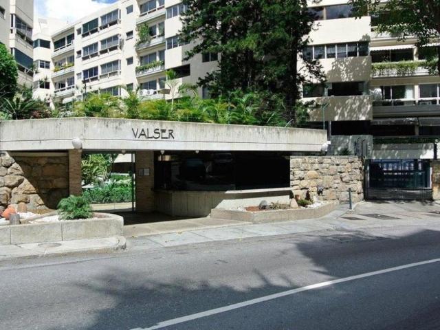En Venta Apartamento Lomas de Bello Monte 275 Mts2 3H+S 3B+S 3P
