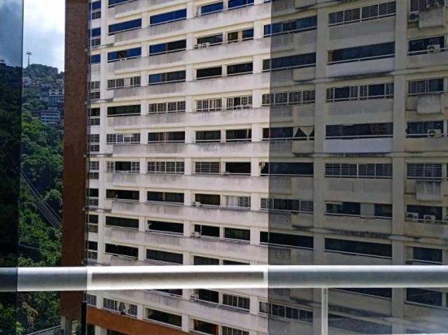 En Venta Apartamento Lomas del vila Caracas 1/1/1