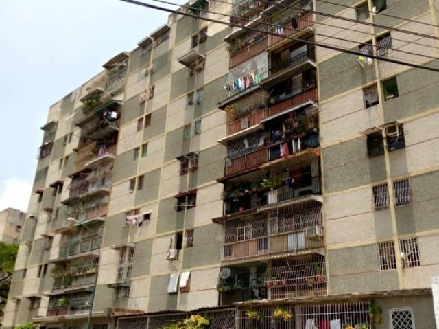 En Venta Apartamento Menca de Leoni 64 mtrs2