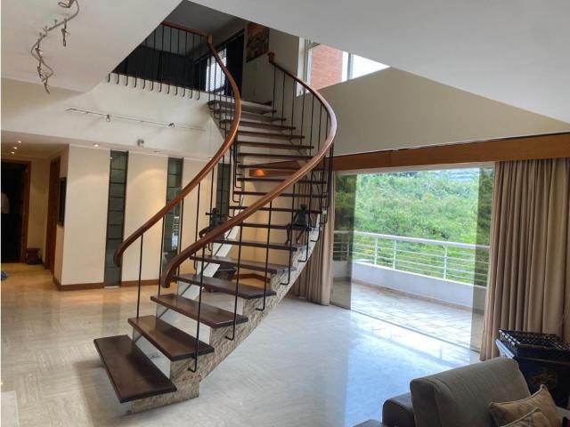 En venta PH duplex en la Urb. Miranda