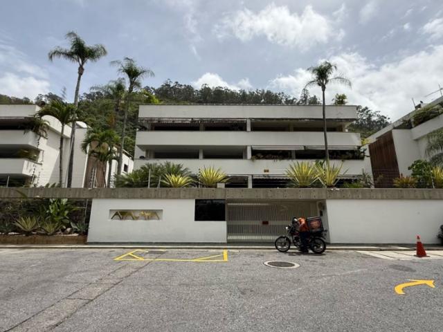 En Venta Apto de Lujo Country Club