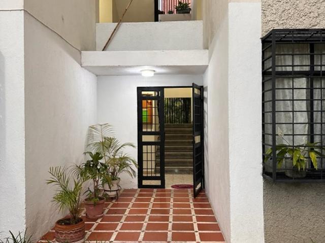 EN VENTA APTO EN LA HECHICERA MERIDA VE25 0017MRD ARON