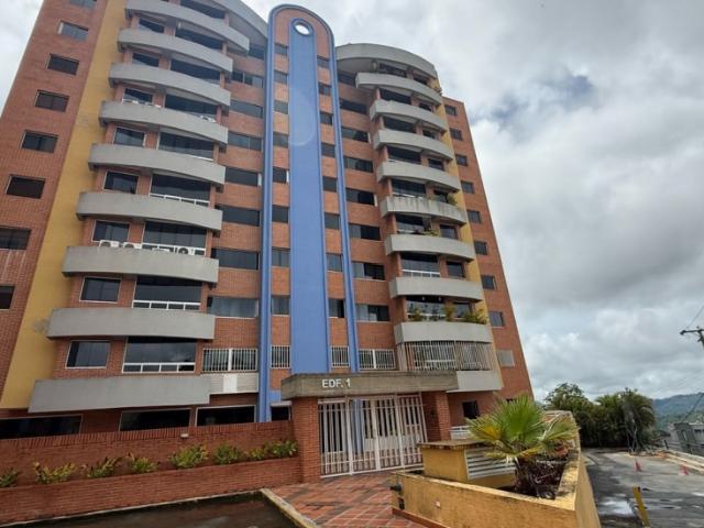 En Venta Apto en La Union 80mts