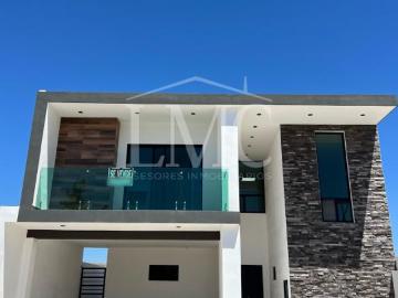 En venta bonita casa nueva equipada en Rincón de Encinos norte de Saltillo
