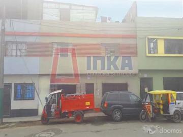 EN VENTA CASA A PRECIO DE TERRENO FRENTE A PARQUE CERCA A GAMARRA