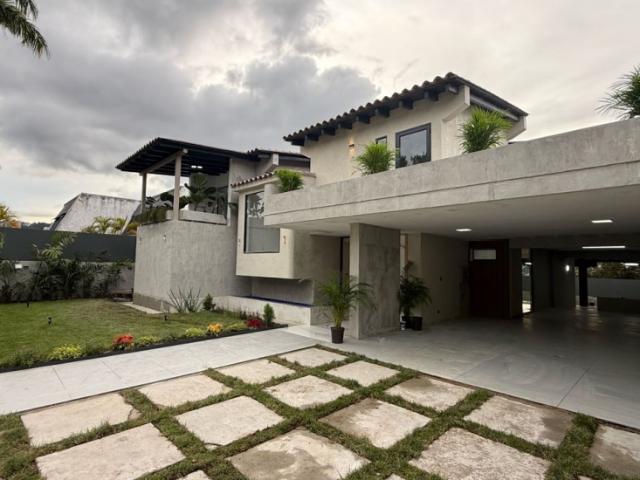 En Venta Casa Actualizada Terrazas del Club Hípico