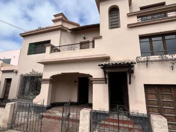 EN VENTA CASA COMPLETA O DOS UNIDADES INDEPENDIENTES EN LA PUNTA DESDE 310M2