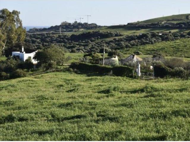 EN VENTA CASA CON TERRENO EN CASARES