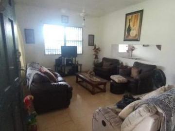 En venta casa con terreno en Tocumen