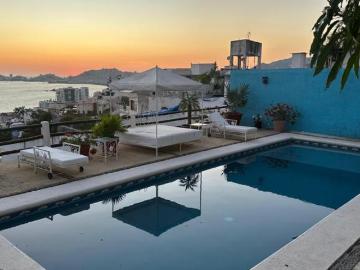EN VENTA CASA CON ALBERCA EN LA CONDESA, ACAPULCO, GRO