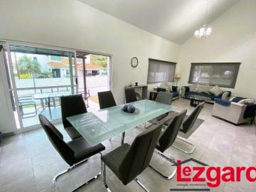 En venta casa con amplios espacios en Lomas de Cocoyoc