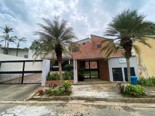 En Venta Casa en Altos de Guataparo
