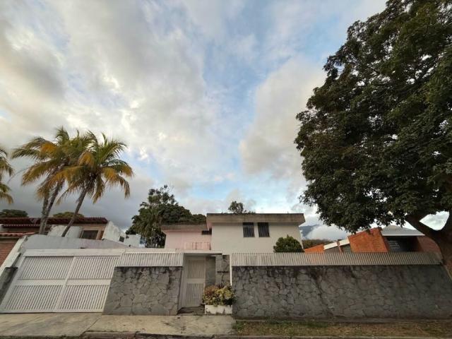 En Venta Casa en Colinas de Los Ruices