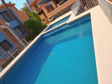 EN VENTA CASA EN CONDOMINIO CON VISTA PANORÁMICA