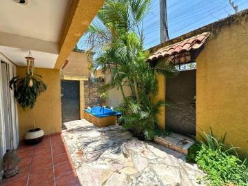 En Venta Casa en condominio en Chapultepec, Cuernavaca