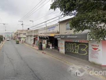 EN VENTA CASA EN ESQUINA, SOBRE AVENIDA PRINCIPAL