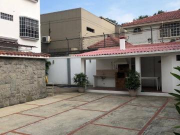 En venta casa ideal oficinas, restaurantes 500mts kennedy norte