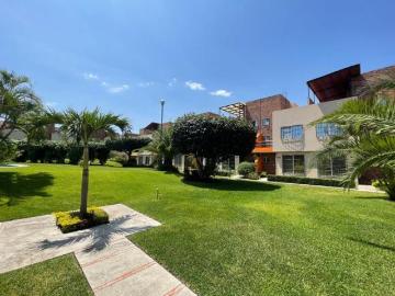 EN VENTA CASA SEMINUEVA EN RESIDENCIAL SAUCES ALTA PLUSVALIA Y AHORRO