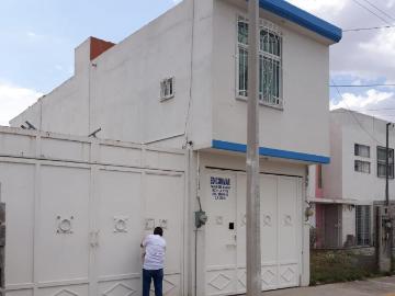 En Venta, Casa u oficinas excelente Col. Santa Fe Zumpango 2 baños 105 m2